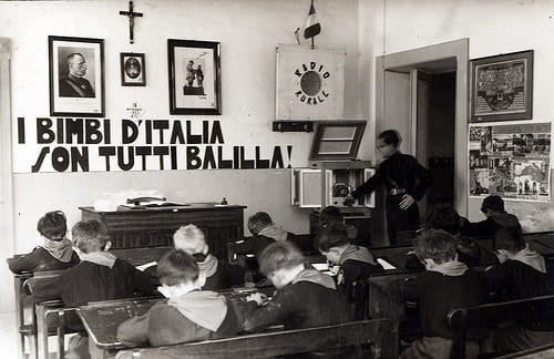 G. Gabrielli,"Insegnare il razzismo.  Docenti e presidi di fronte al razzismo di Stato fascista"